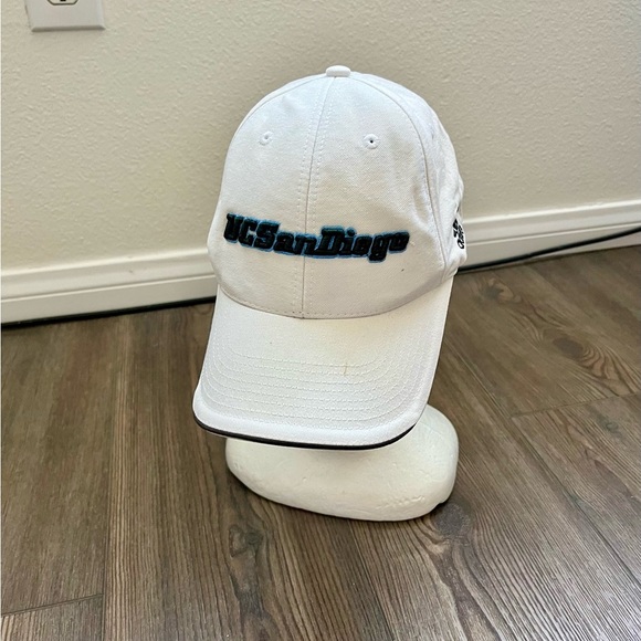 Adidas White Cap with Logo - Picture 1 of 10